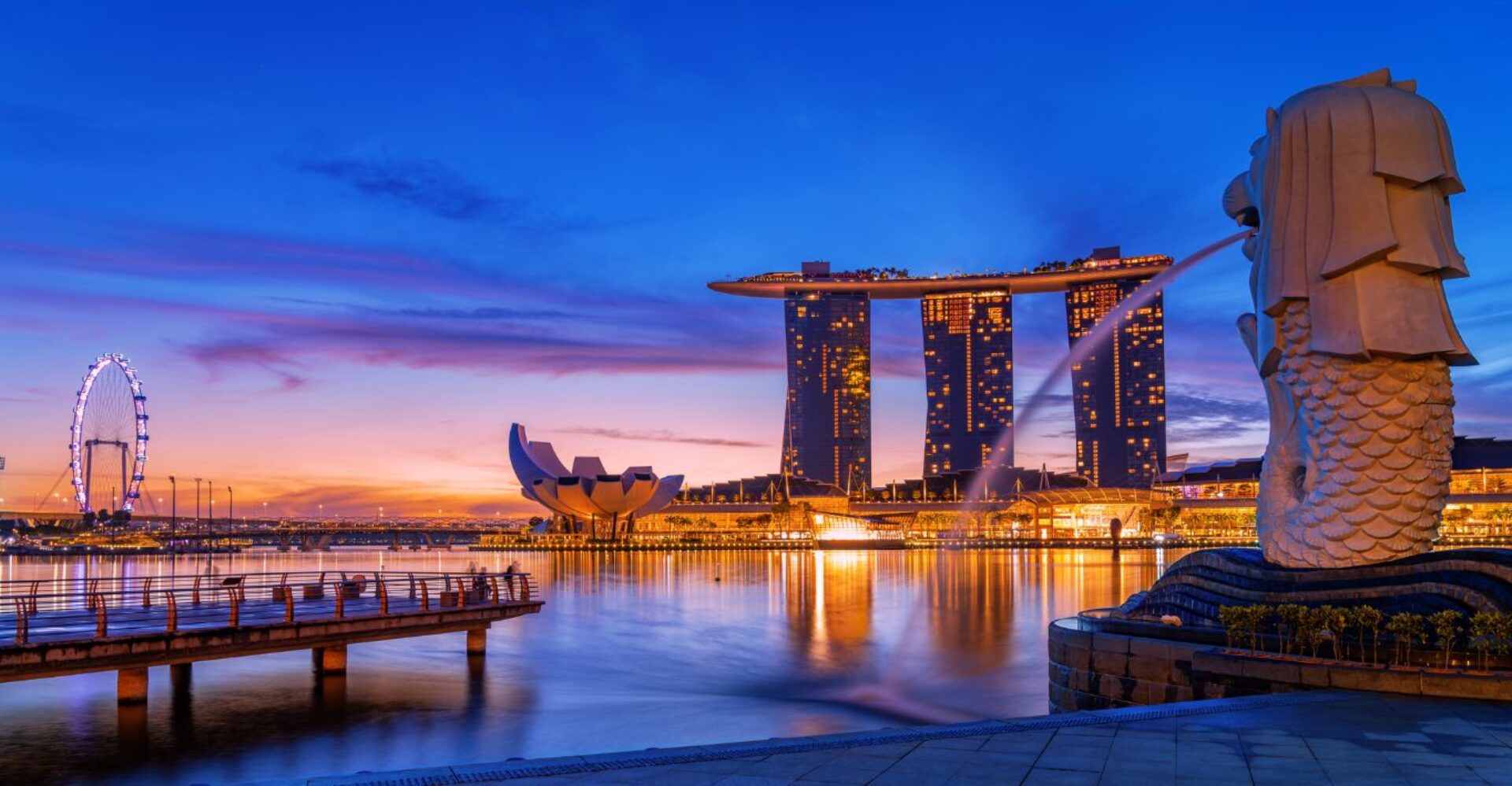 LUXPHO PTE LTD( (Photography , Video production company)